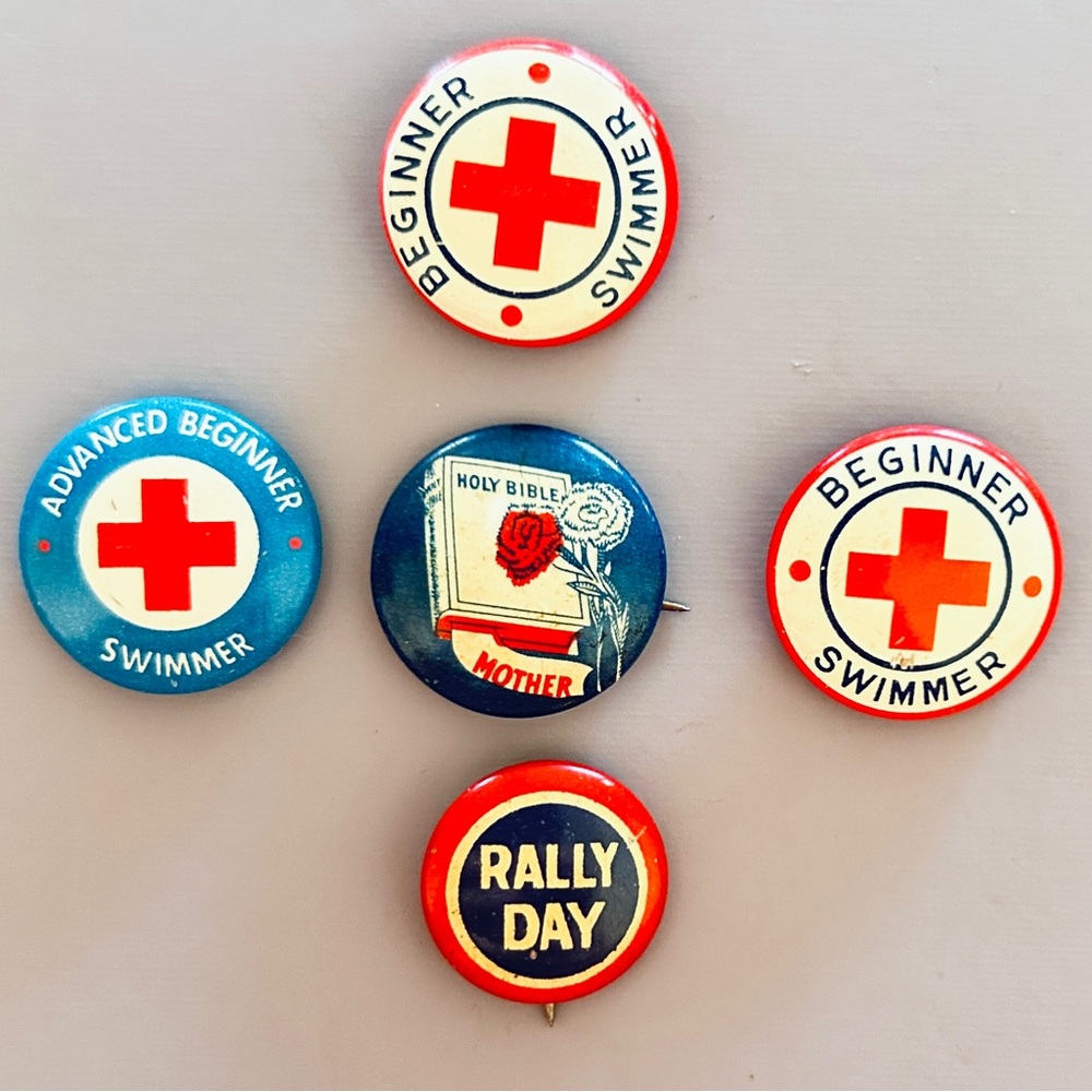 Lot Vintage Red Cross Rally Day Mother Bible Metal Lithograph Pins Pinbacks
